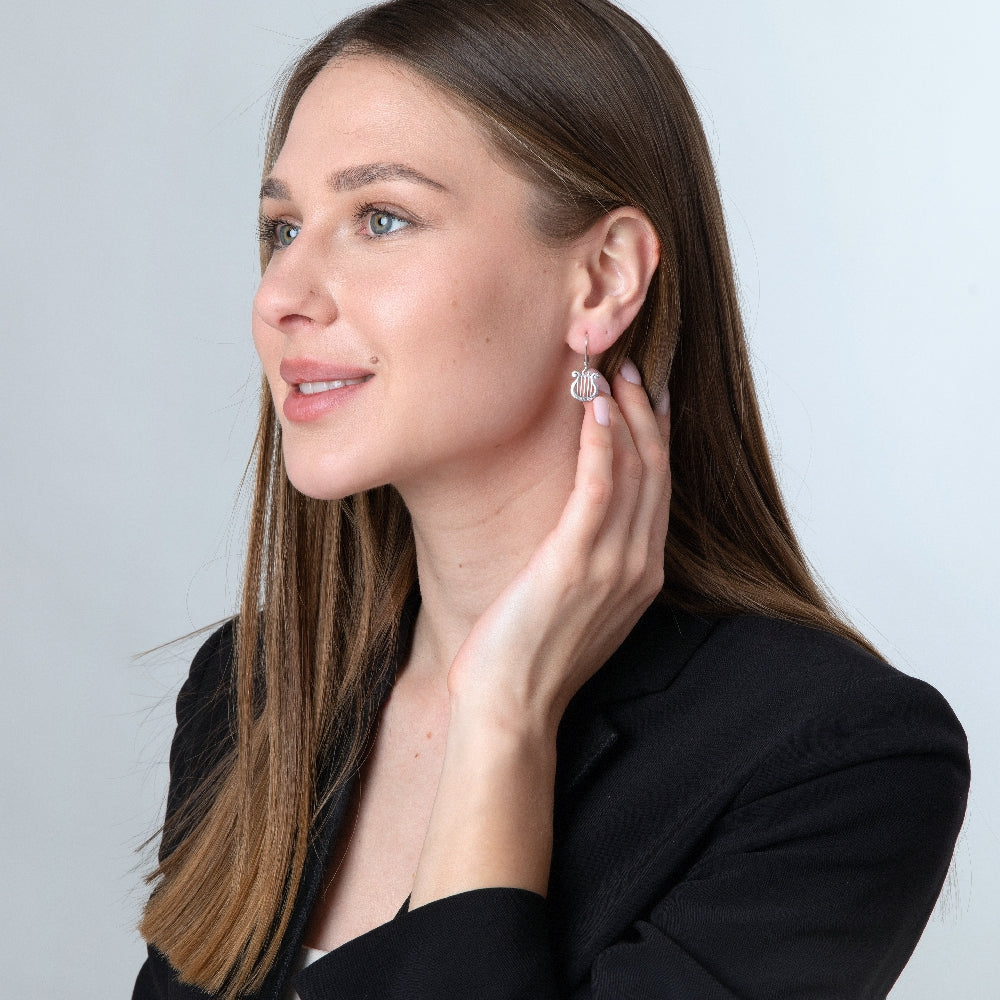 עגיל תלוי נבל