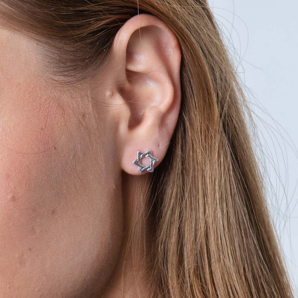 עגיל צמוד מגן דוד קטן