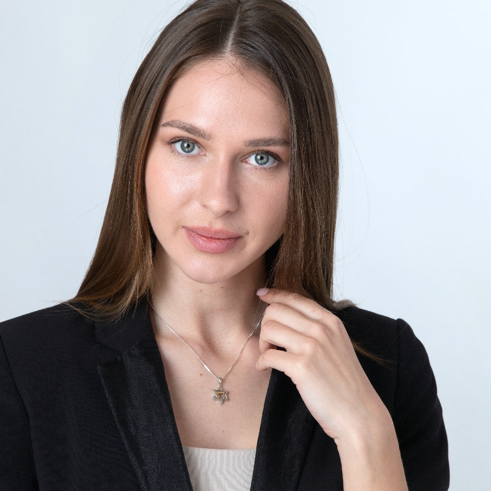 תליון מגן דוד כסף וחי זהב