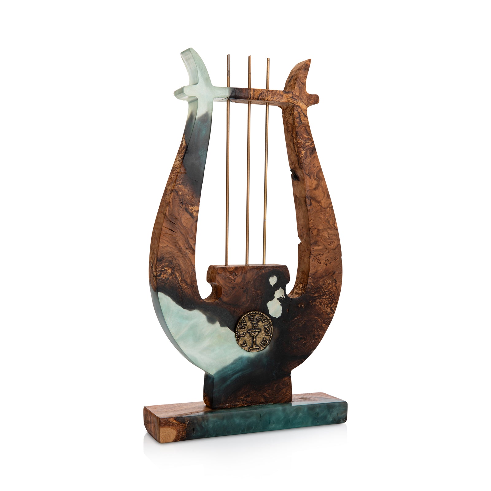 נבל עם מיתרים משולב עם מטבע עיר דוד ומחצית השקל