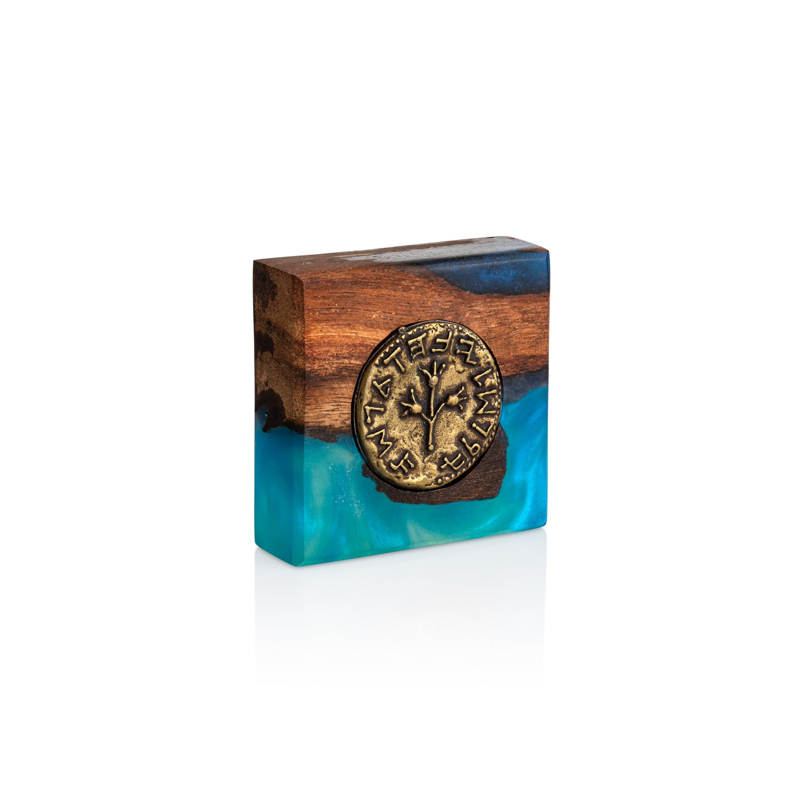 בסיס למטבע – עץ זית ואפוקסי עם מטבע "מחצית השקל"